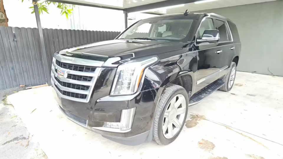 2019 Cadillac Escalade Luxury 1SB