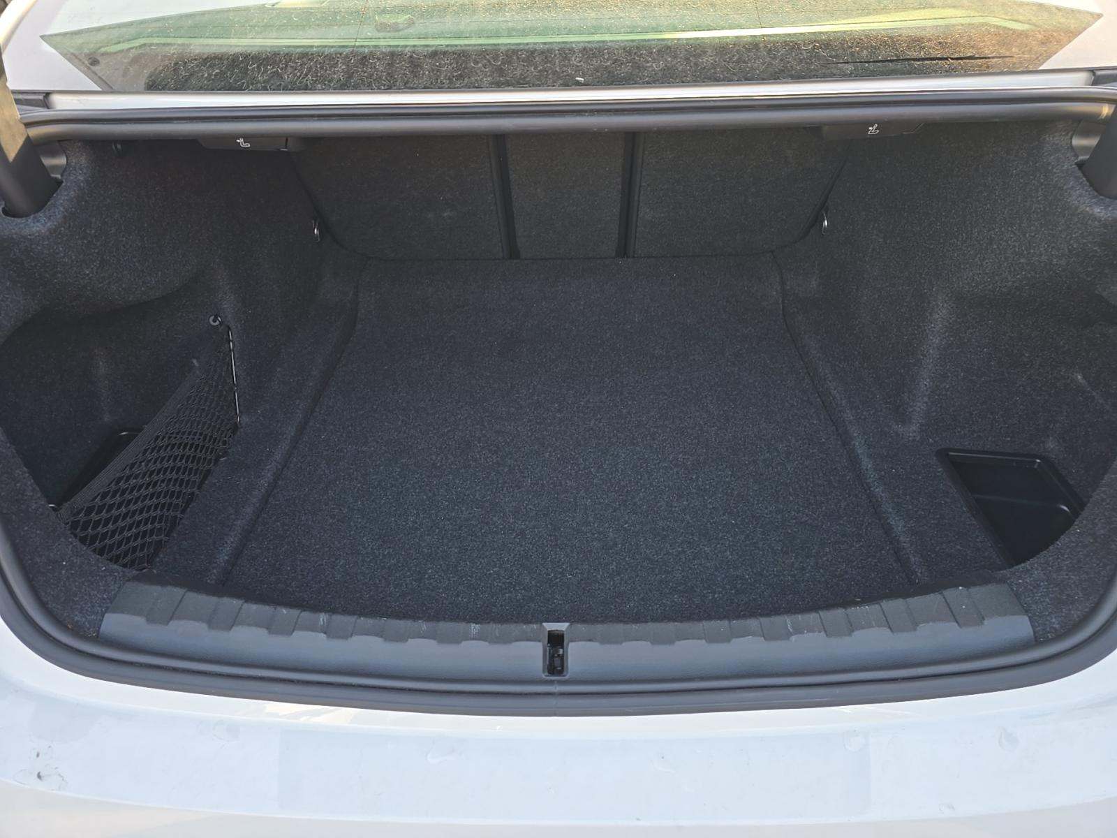 2025 BMW 3 Series 330i xDrive AWD