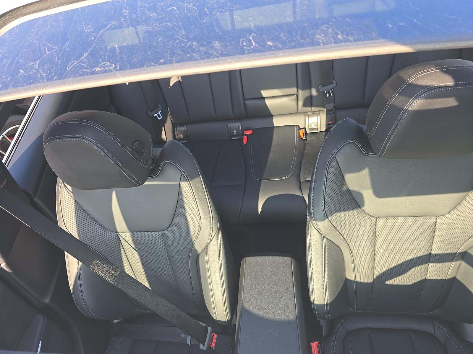 2025 BMW 3 Series 330i xDrive AWD