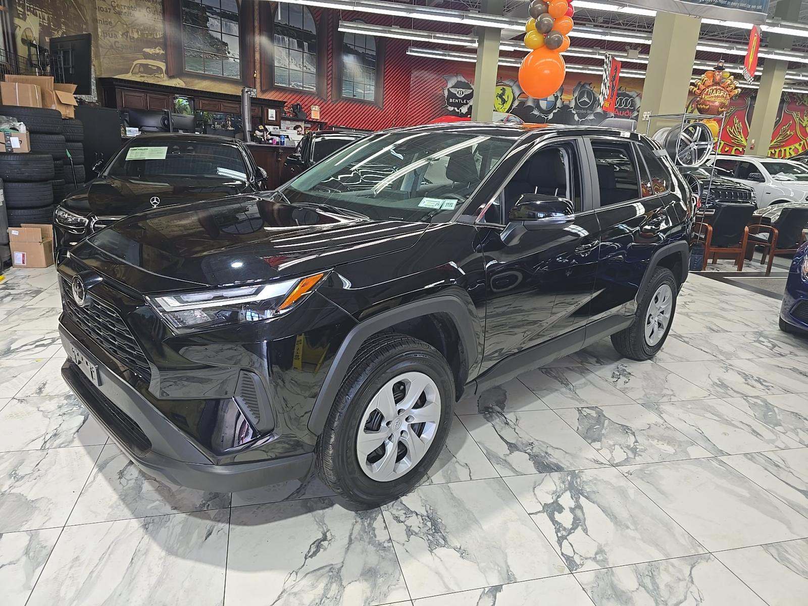 2025 Toyota RAV4 LE AWD