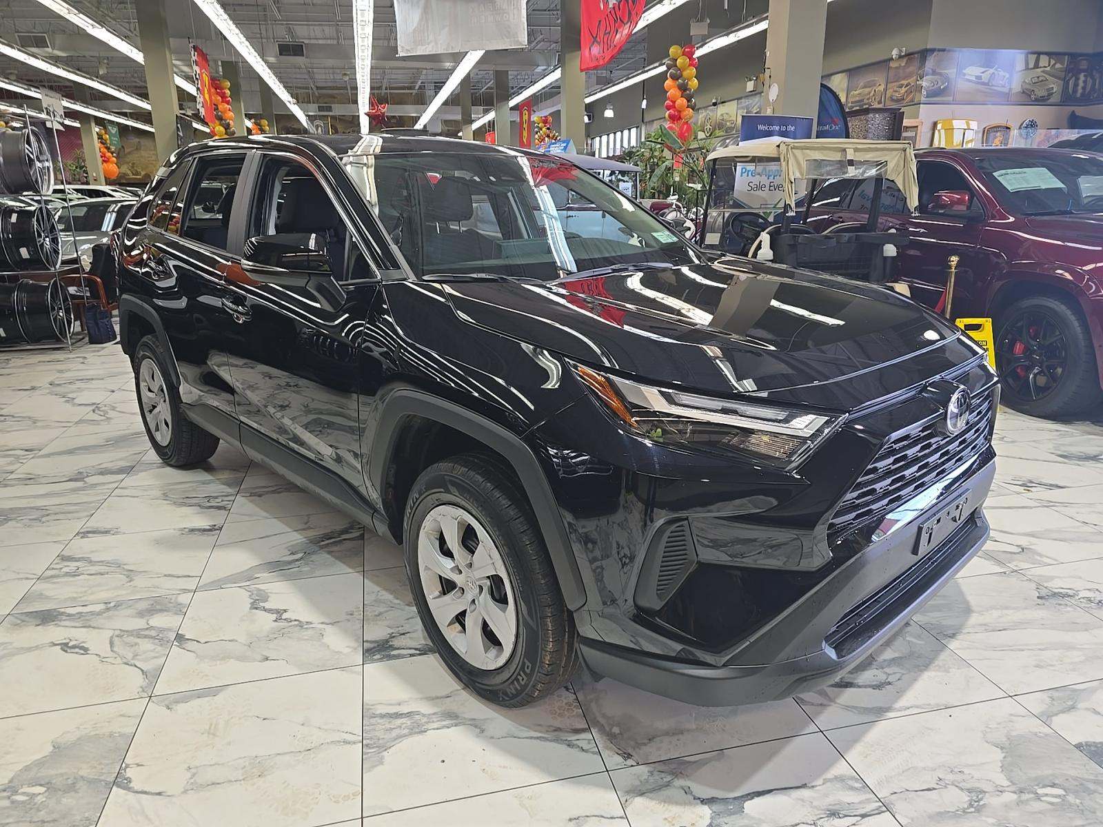 2025 Toyota RAV4 LE AWD