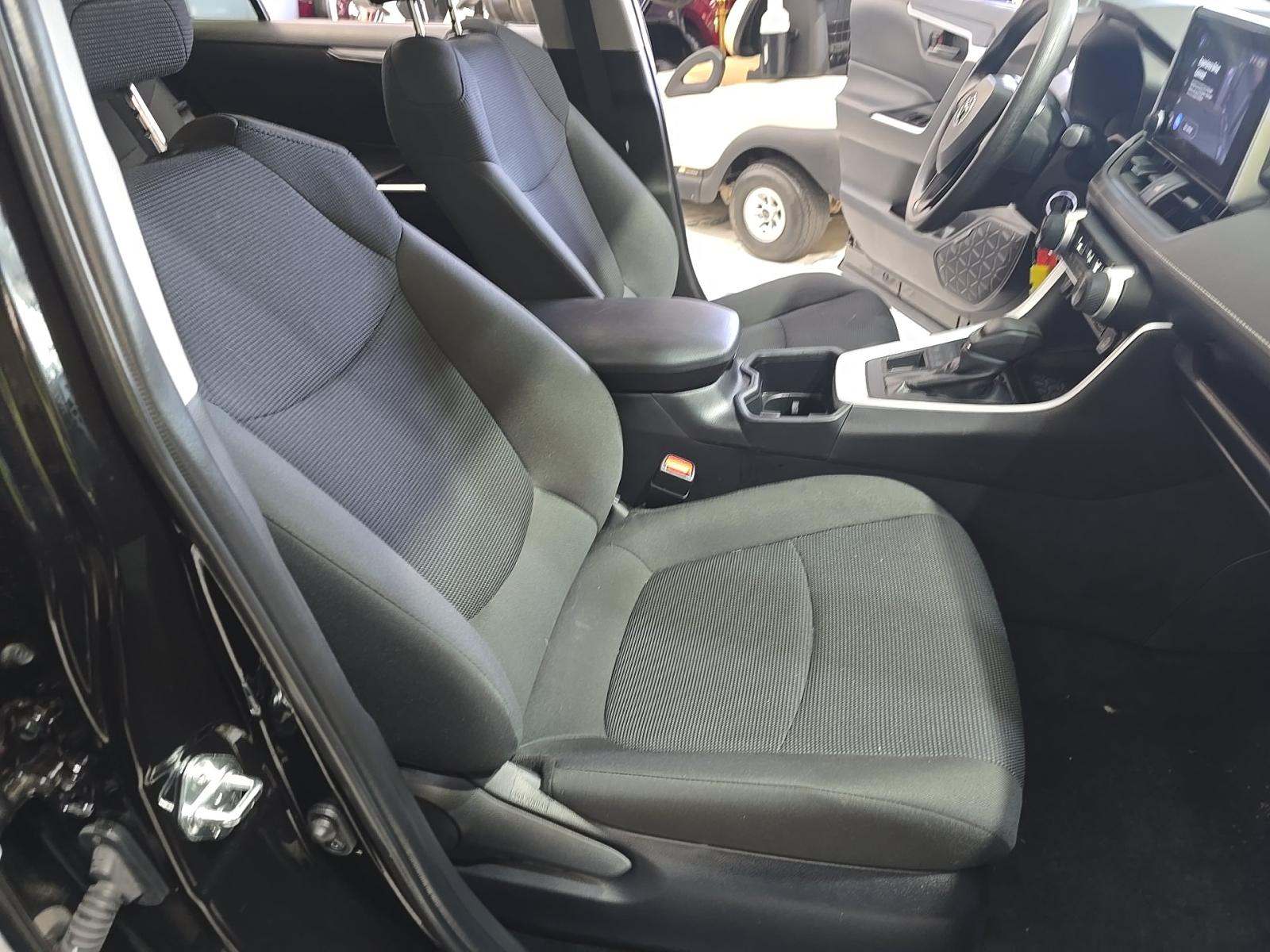 2025 Toyota RAV4 LE AWD