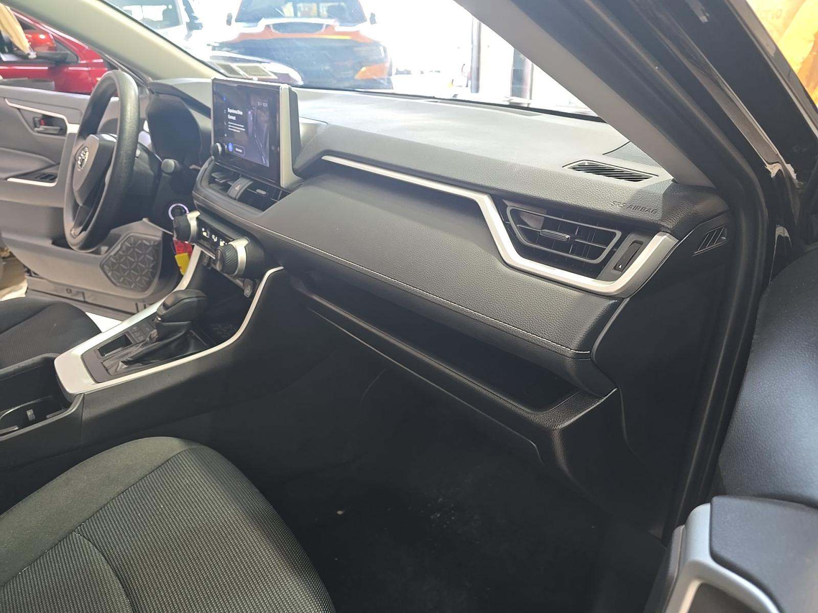 2025 Toyota RAV4 LE AWD