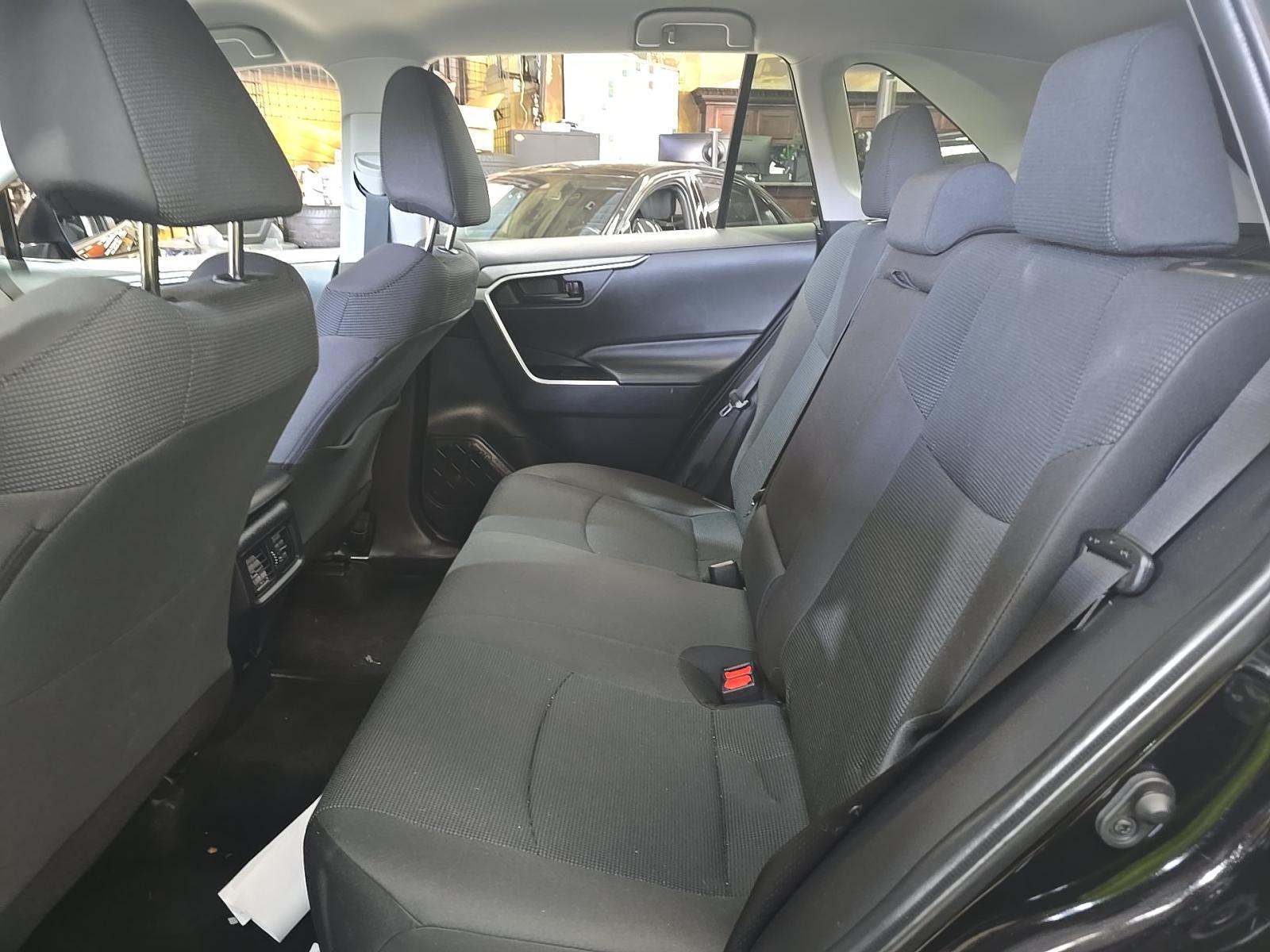 2025 Toyota RAV4 LE AWD