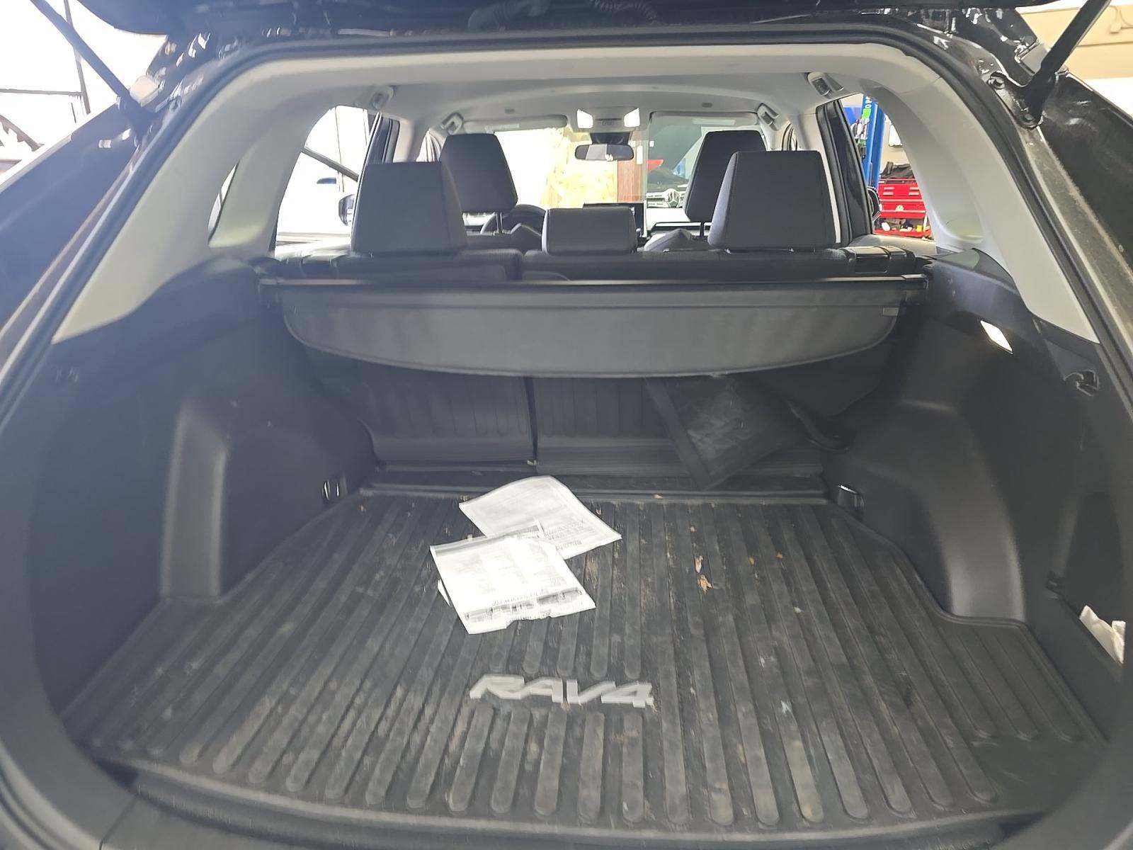 2025 Toyota RAV4 LE AWD