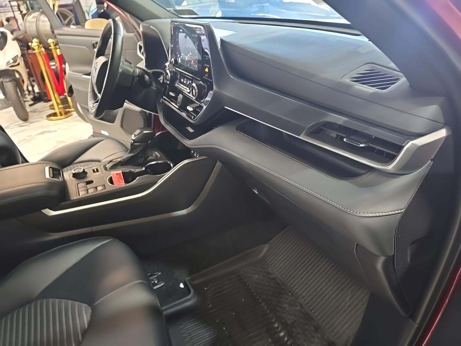 2024 Toyota Highlander XSE AWD