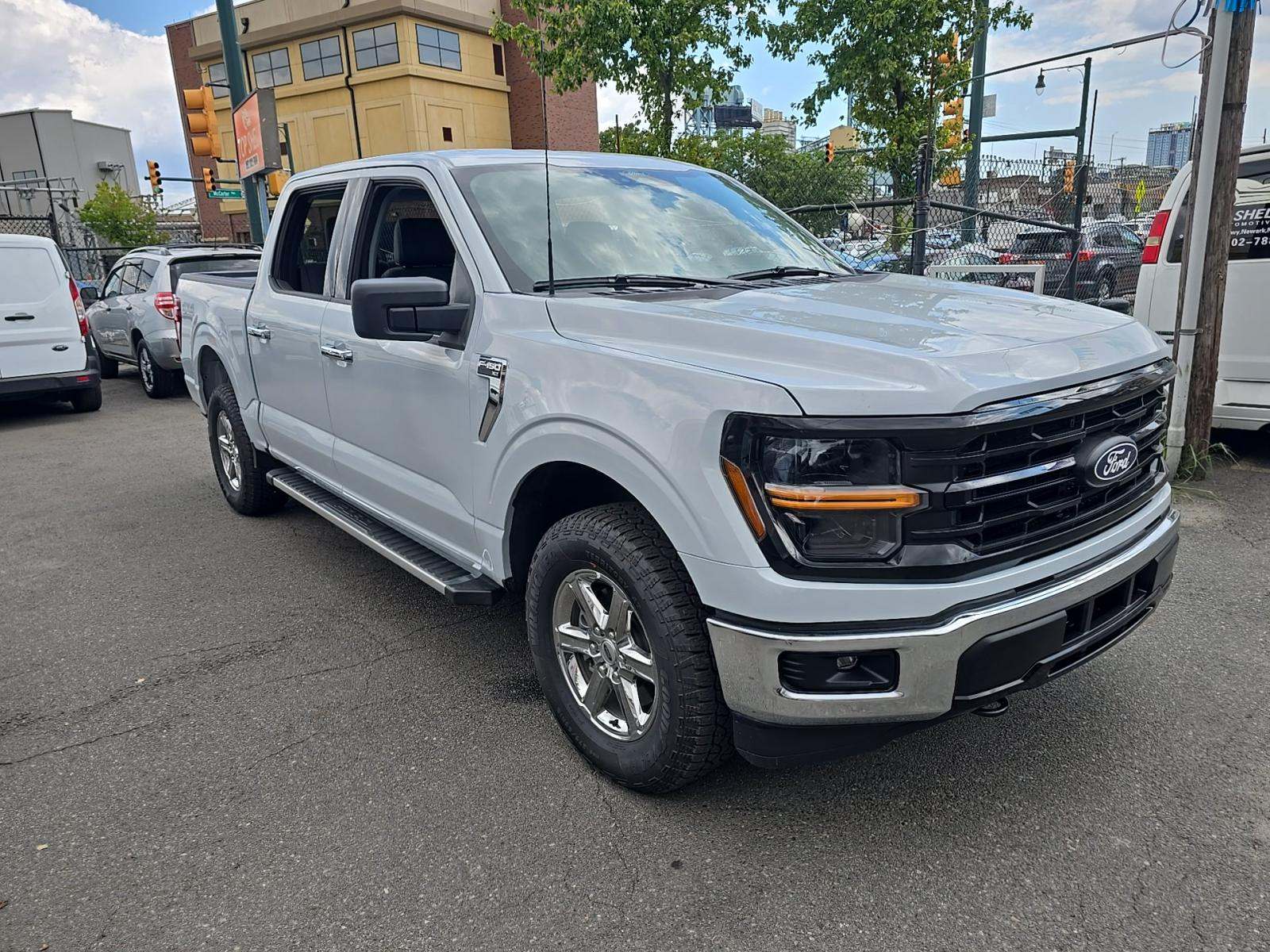 2025 Ford F-150 XLT AWD