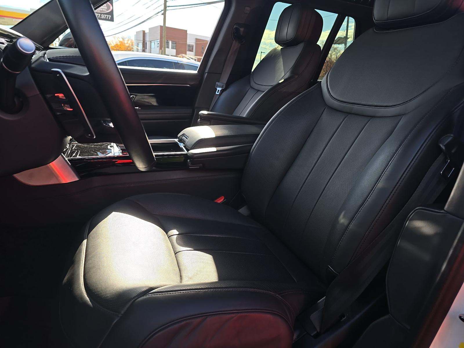 2023 Land Rover Range Rover SE AWD