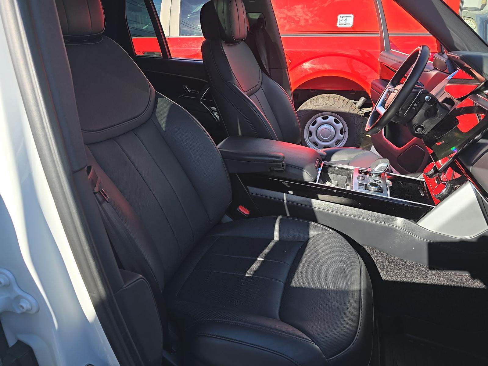 2023 Land Rover Range Rover SE AWD