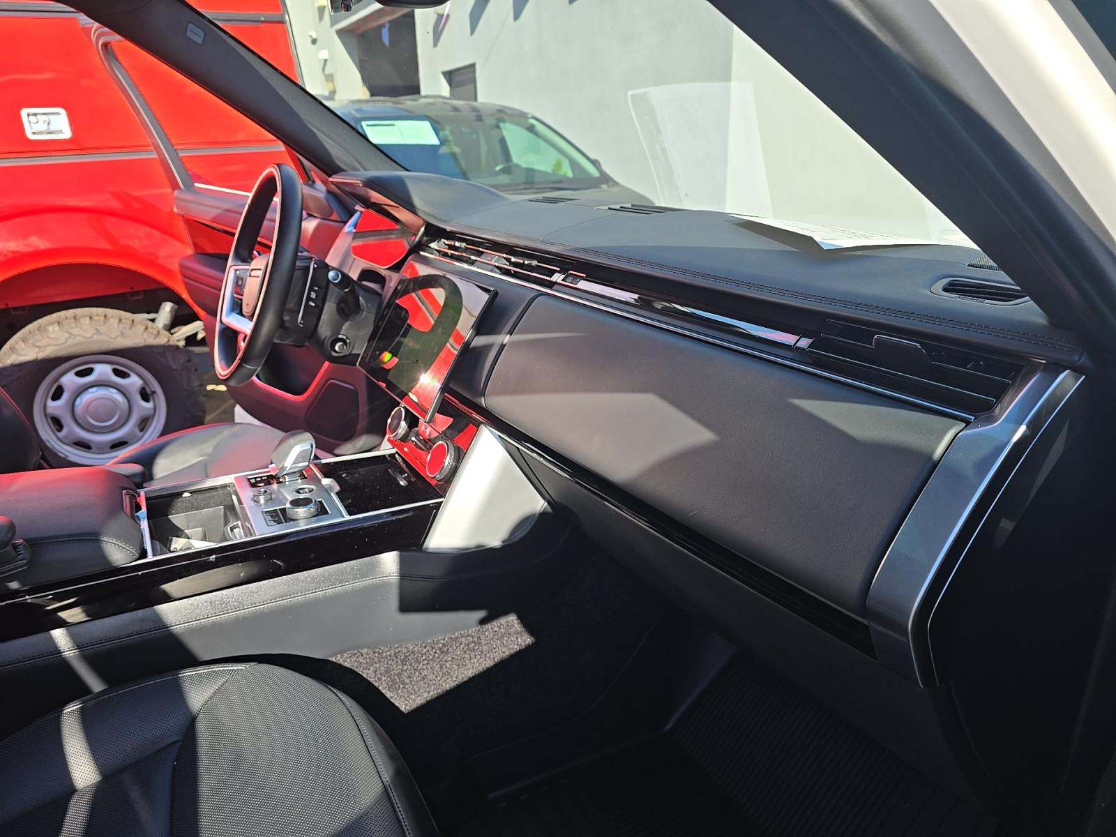 2023 Land Rover Range Rover SE AWD