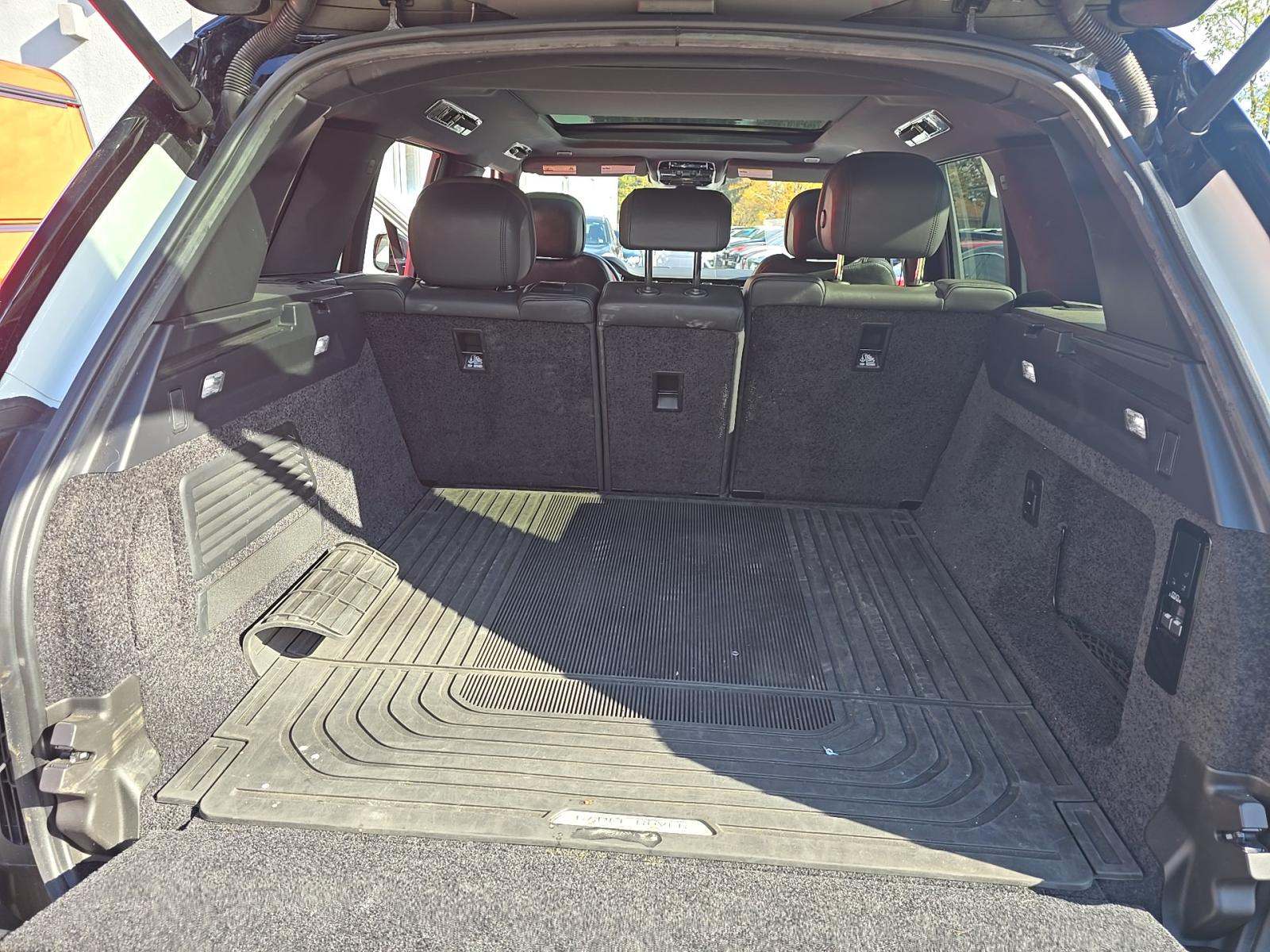 2023 Land Rover Range Rover SE AWD