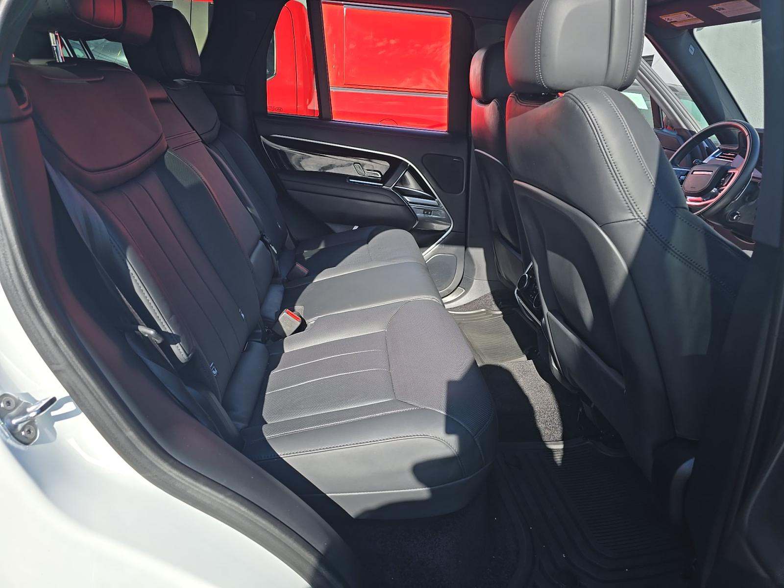 2023 Land Rover Range Rover SE AWD