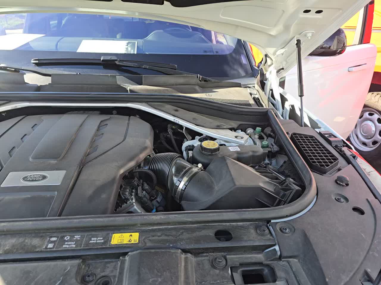 2023 Land Rover Range Rover SE AWD