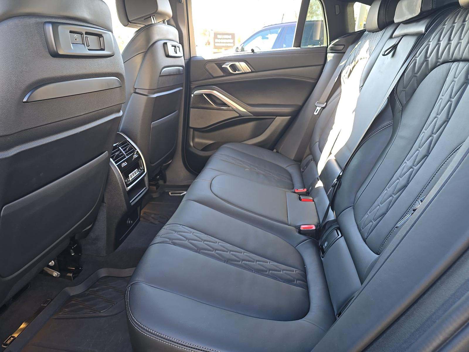 2023 BMW X6 M50i AWD