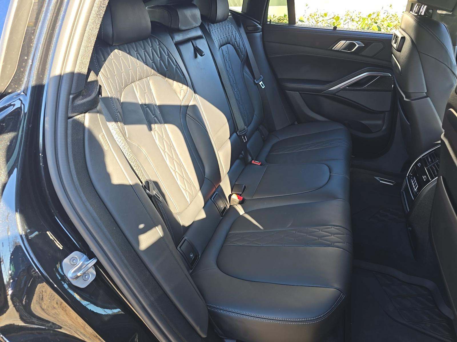 2023 BMW X6 M50i AWD