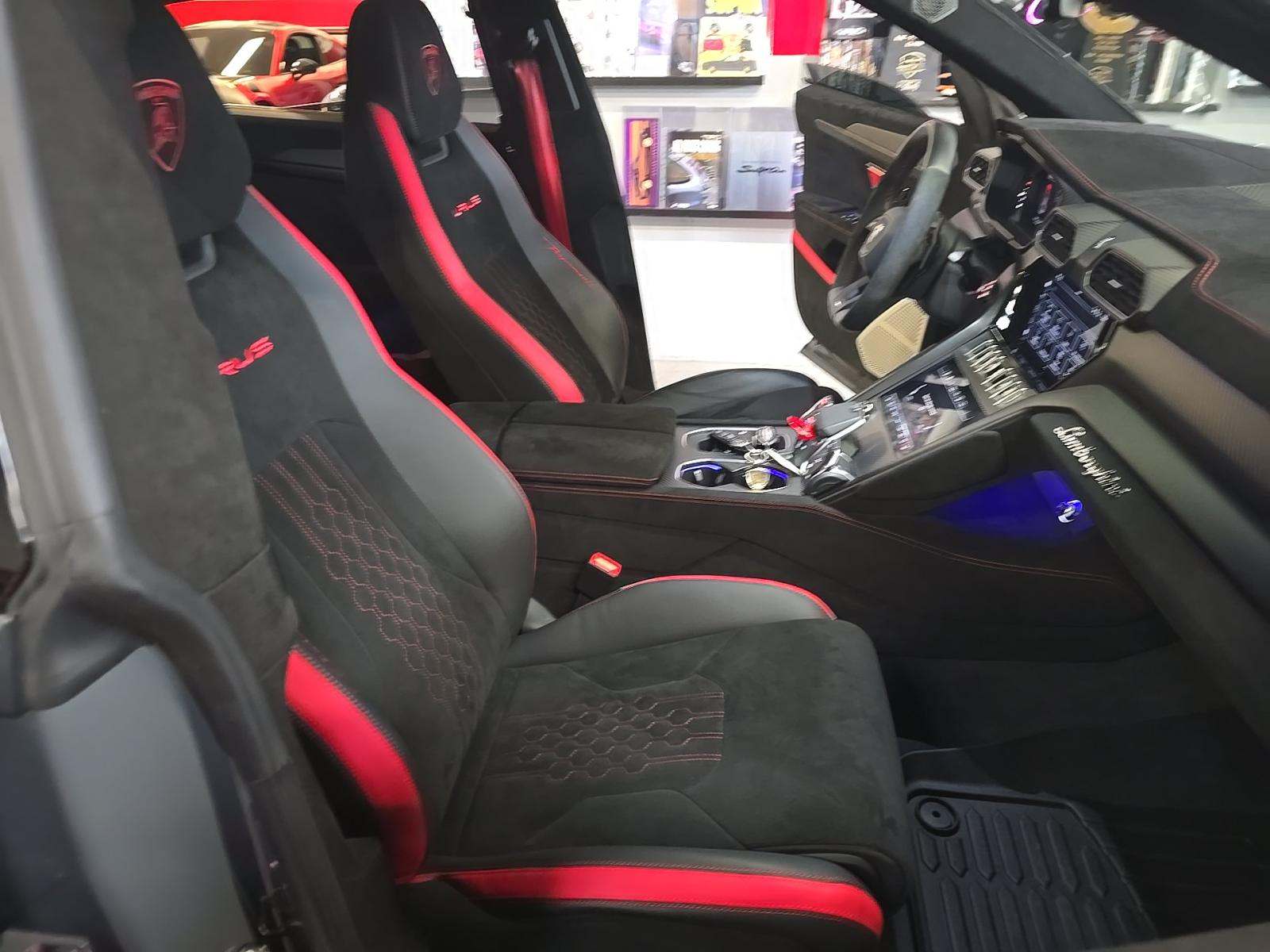 2024 Lamborghini Urus Performante AWD