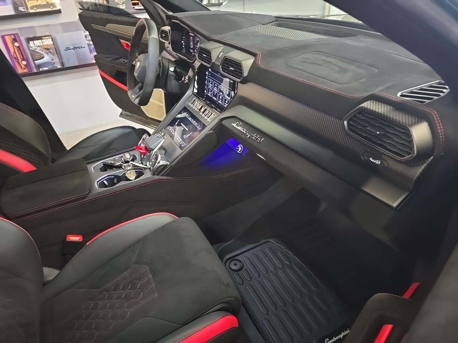 2024 Lamborghini Urus Performante AWD