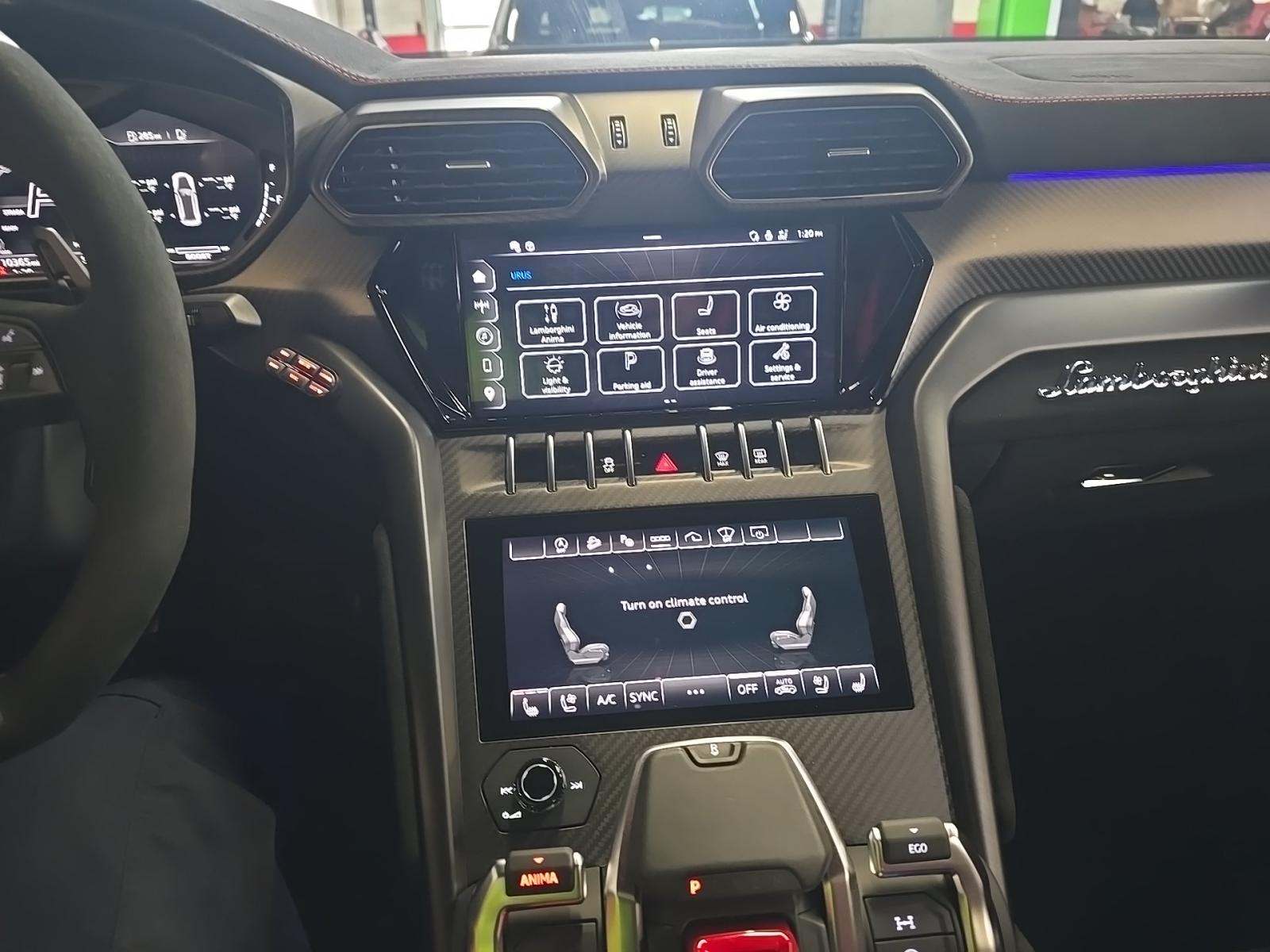 2024 Lamborghini Urus Performante AWD