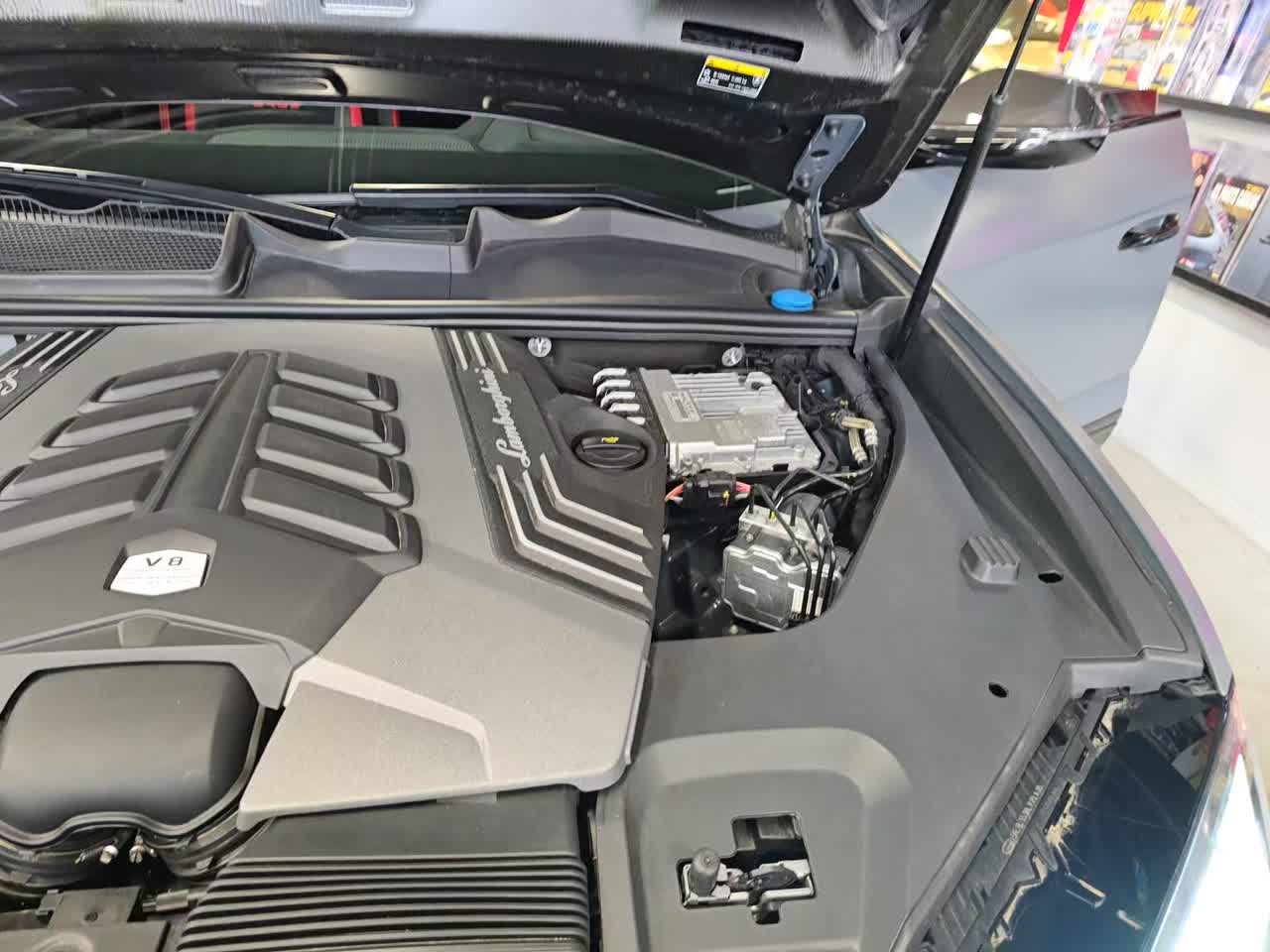 2024 Lamborghini Urus Performante AWD