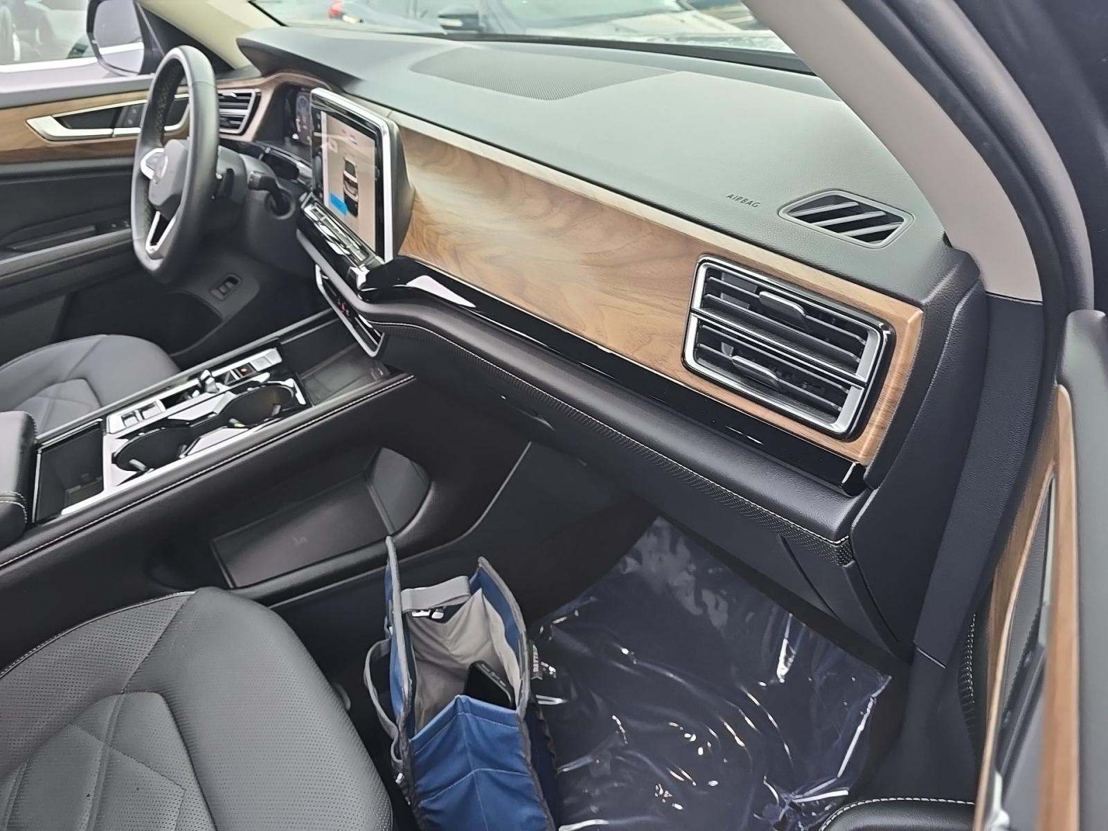 2024 Volkswagen Atlas 2.0T SE AWD