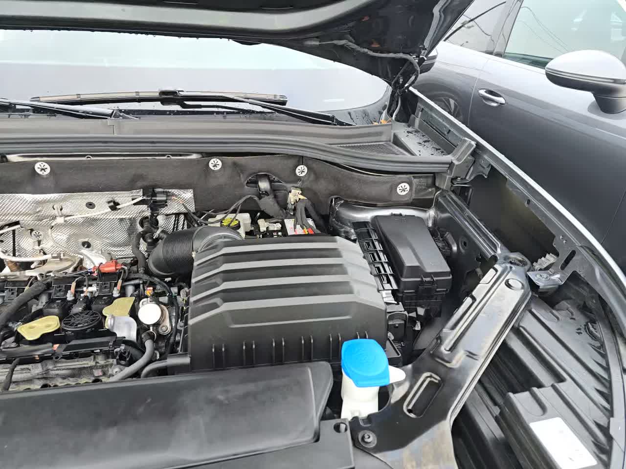 2024 Volkswagen Atlas 2.0T SE AWD