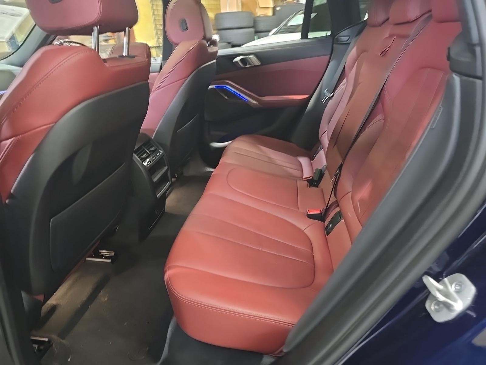 2022 BMW X6 xDrive40i AWD