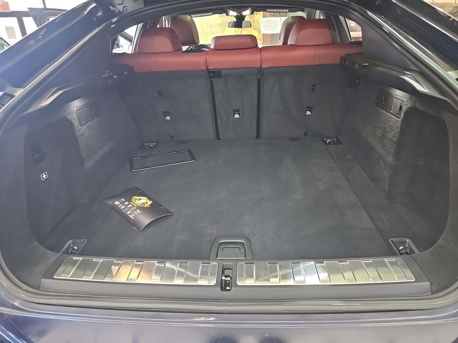 2022 BMW X6 xDrive40i AWD