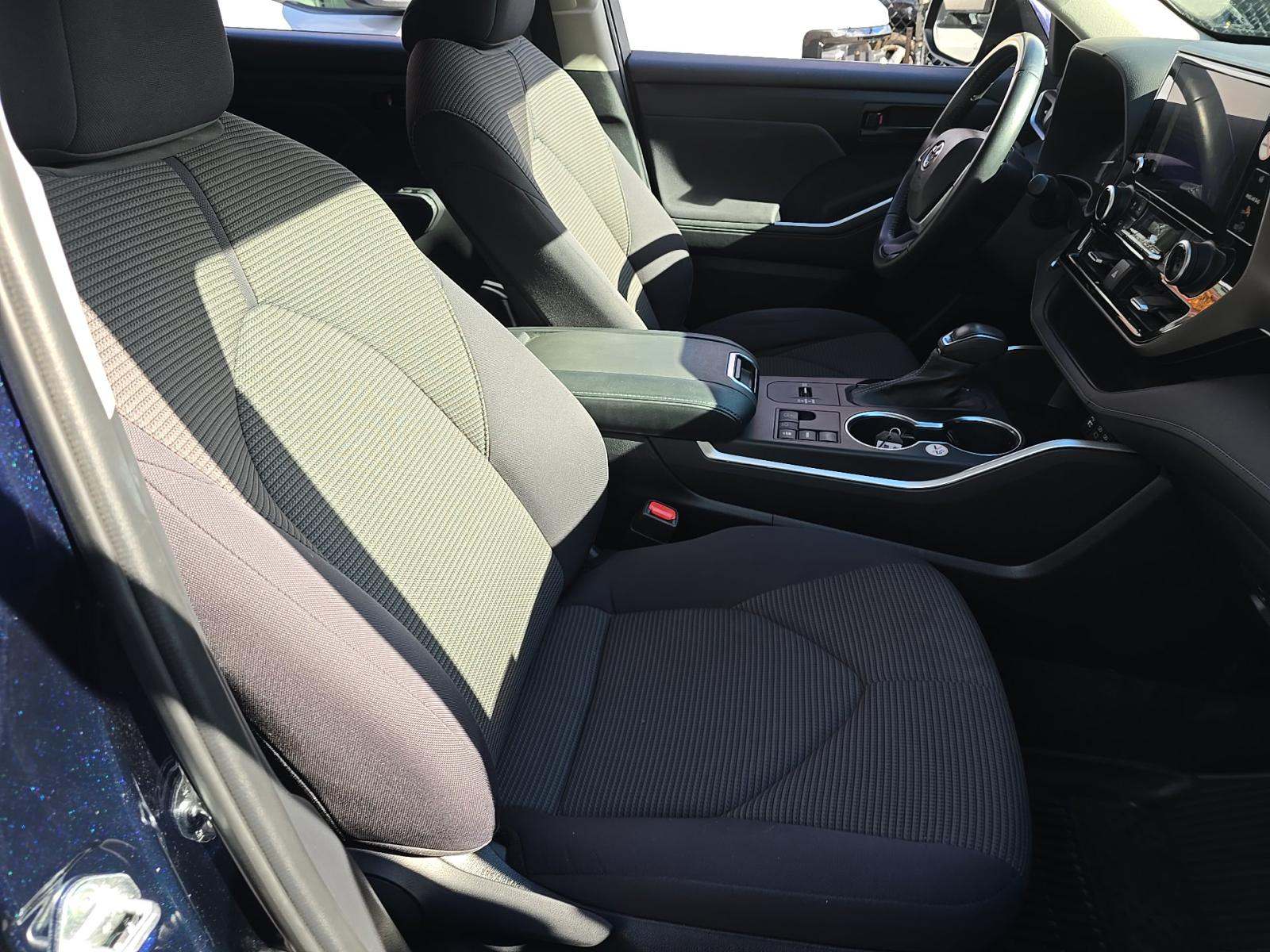 2023 Toyota Highlander LE FWD