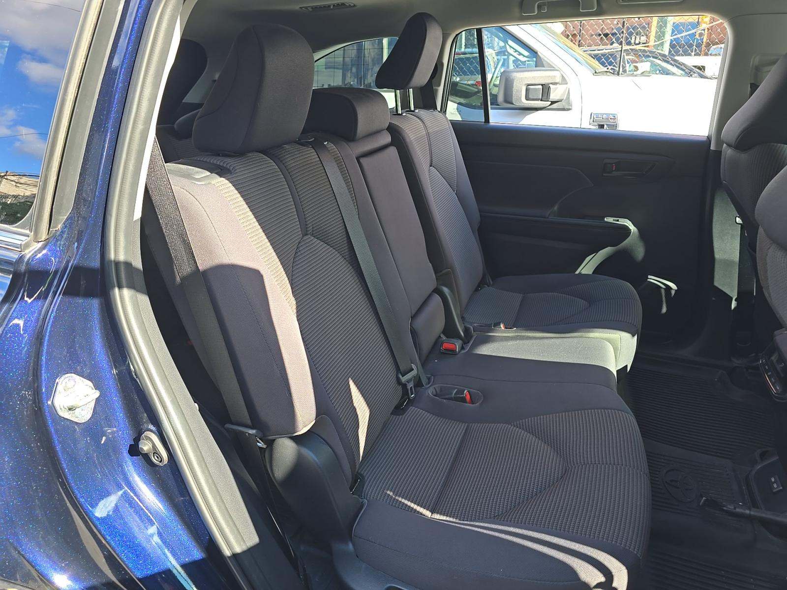 2023 Toyota Highlander LE FWD