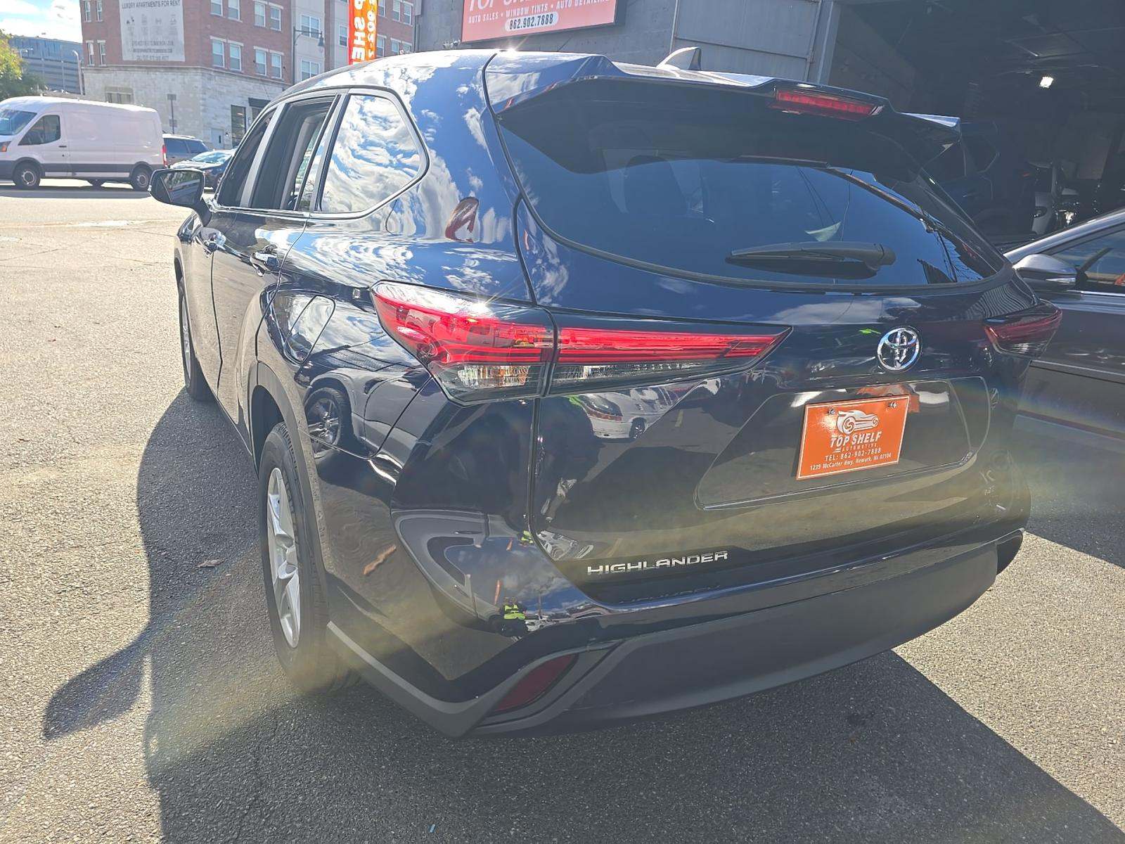 2023 Toyota Highlander LE FWD