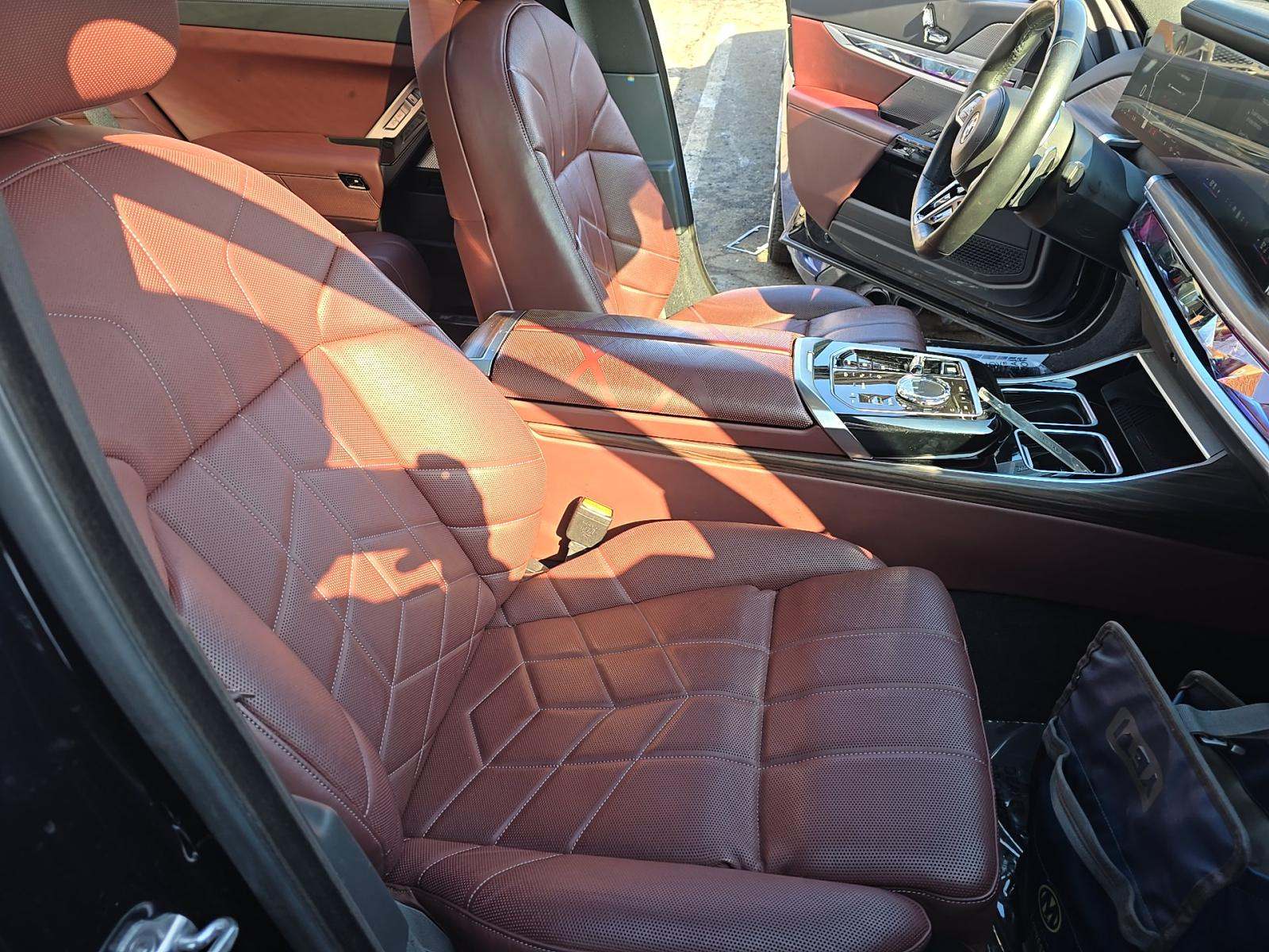 2023 BMW 7 Series 760i xDrive AWD