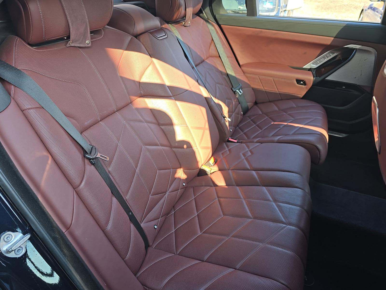 2023 BMW 7 Series 760i xDrive AWD