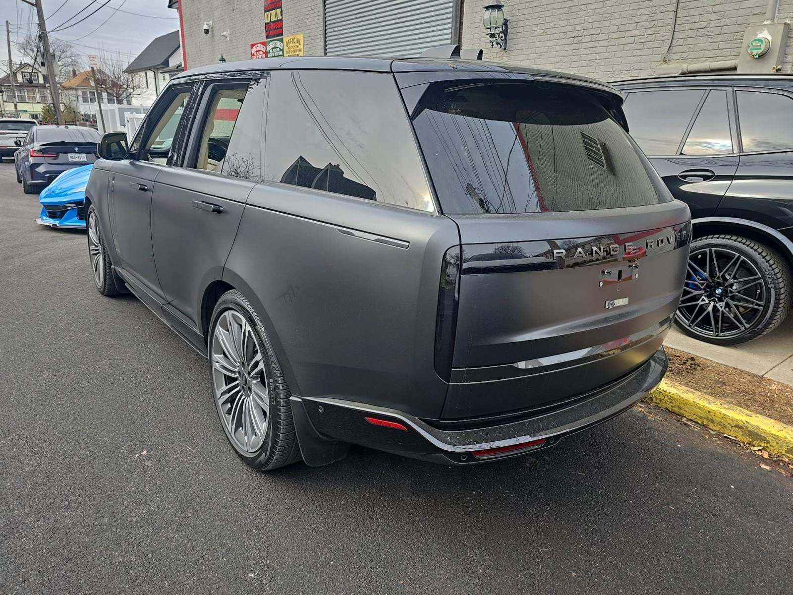 2024 Land Rover Range Rover SE AWD