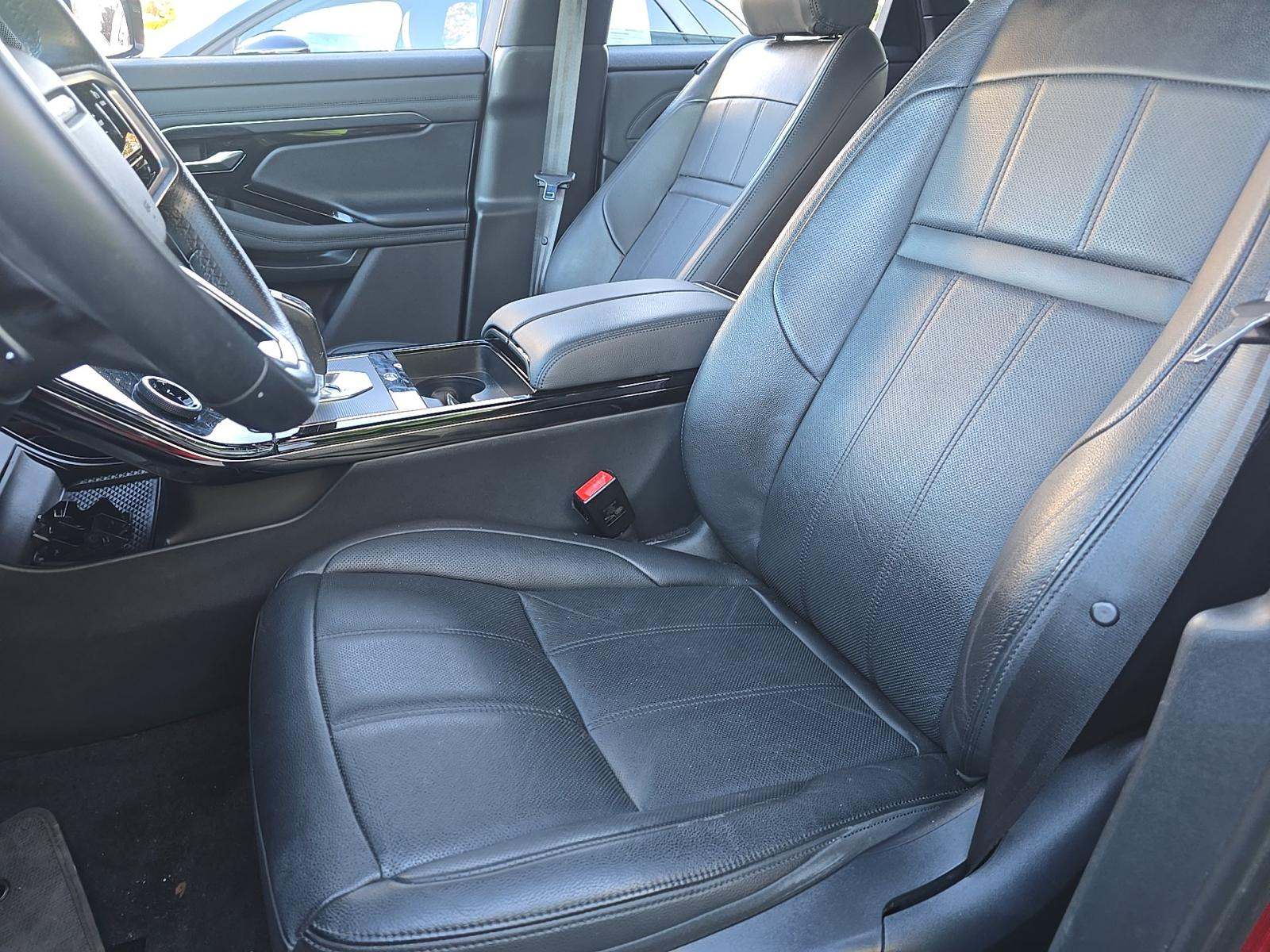 2022 Land Rover Range Rover Evoque R-Dynamic SE AWD