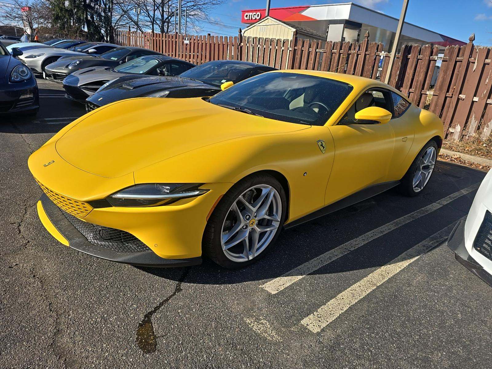 2022 Ferrari Roma Base RWD