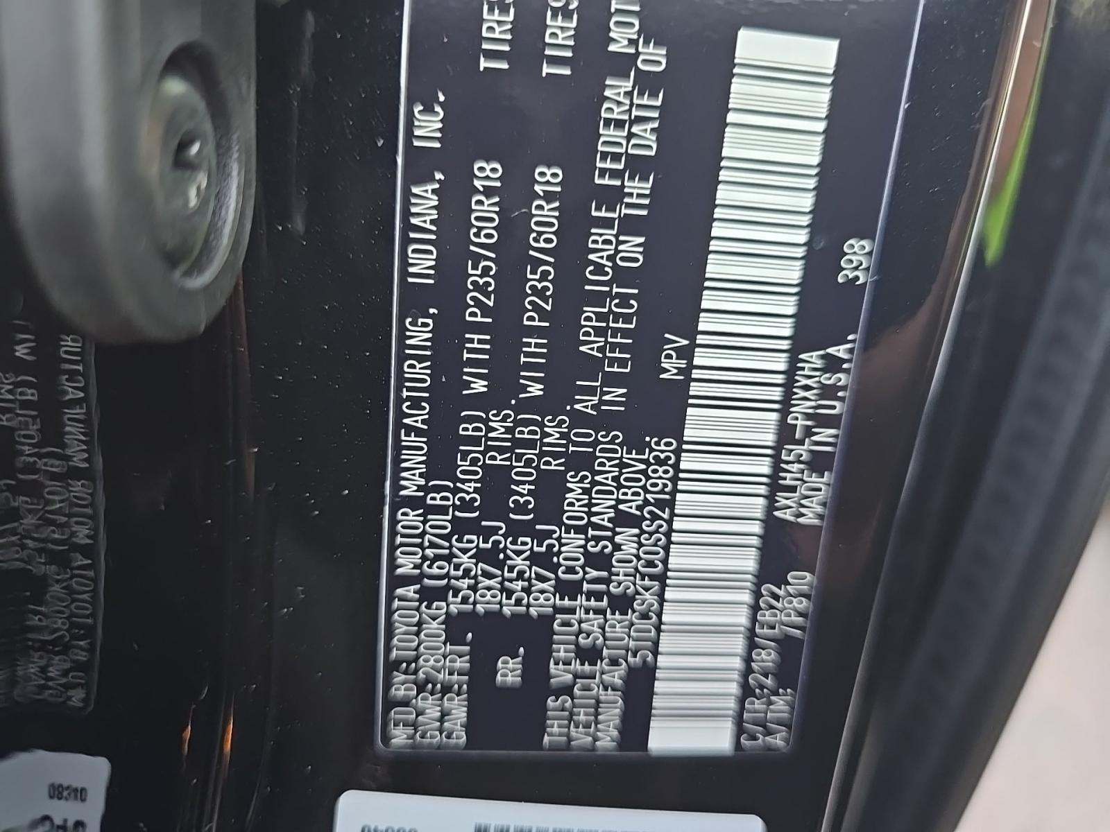 2025 Toyota Sienna Woodland Edition AWD