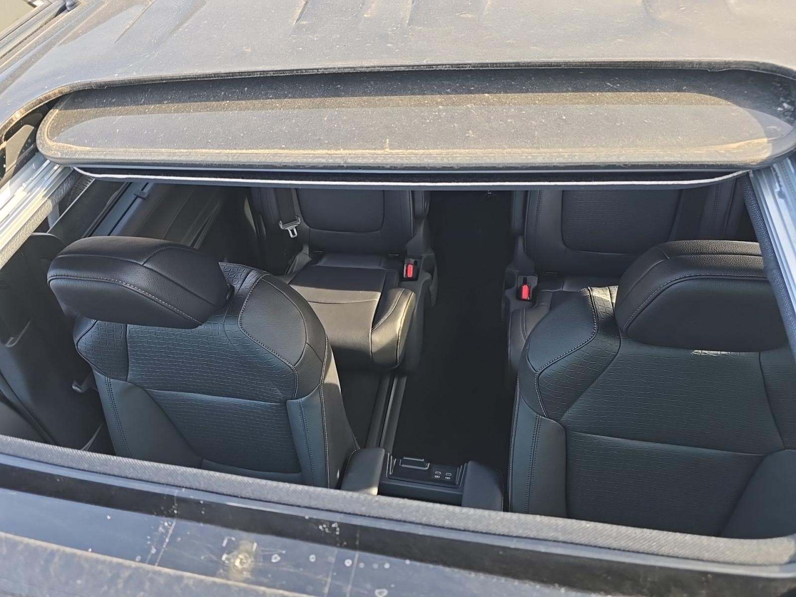 2025 Toyota Sienna Woodland Edition AWD