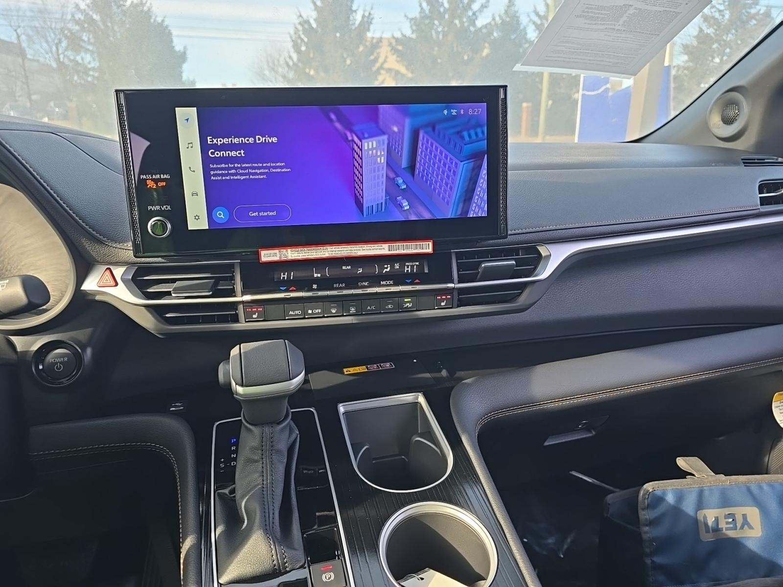 2025 Toyota Sienna Woodland Edition AWD