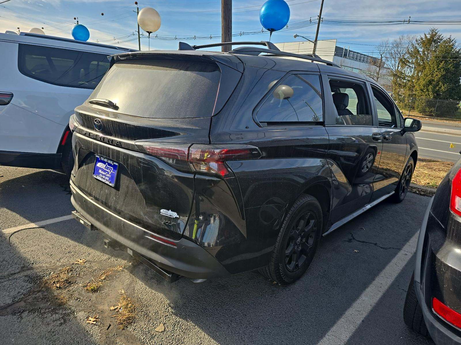 2025 Toyota Sienna Woodland Edition AWD