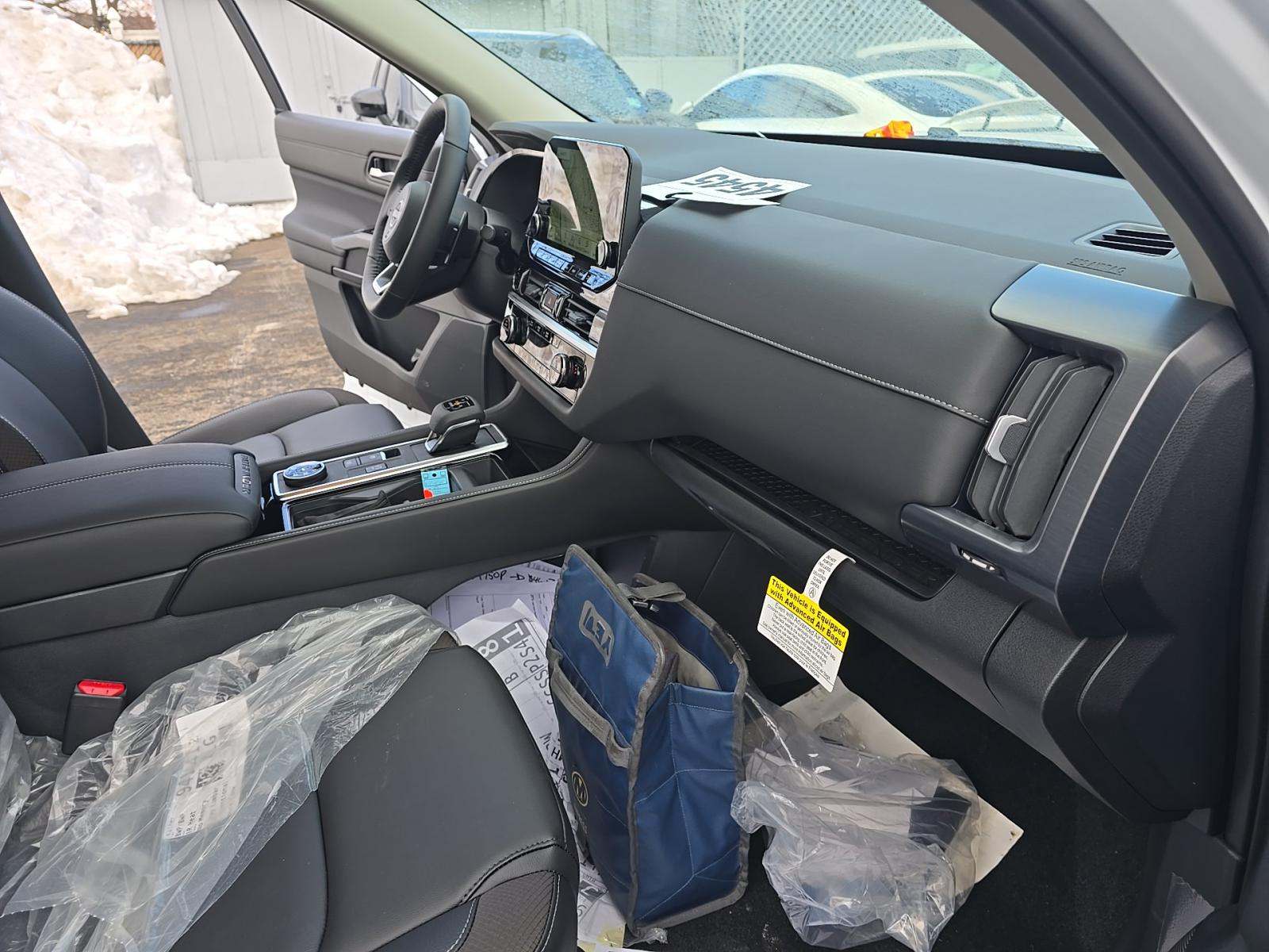 2025 Nissan Pathfinder SL AWD