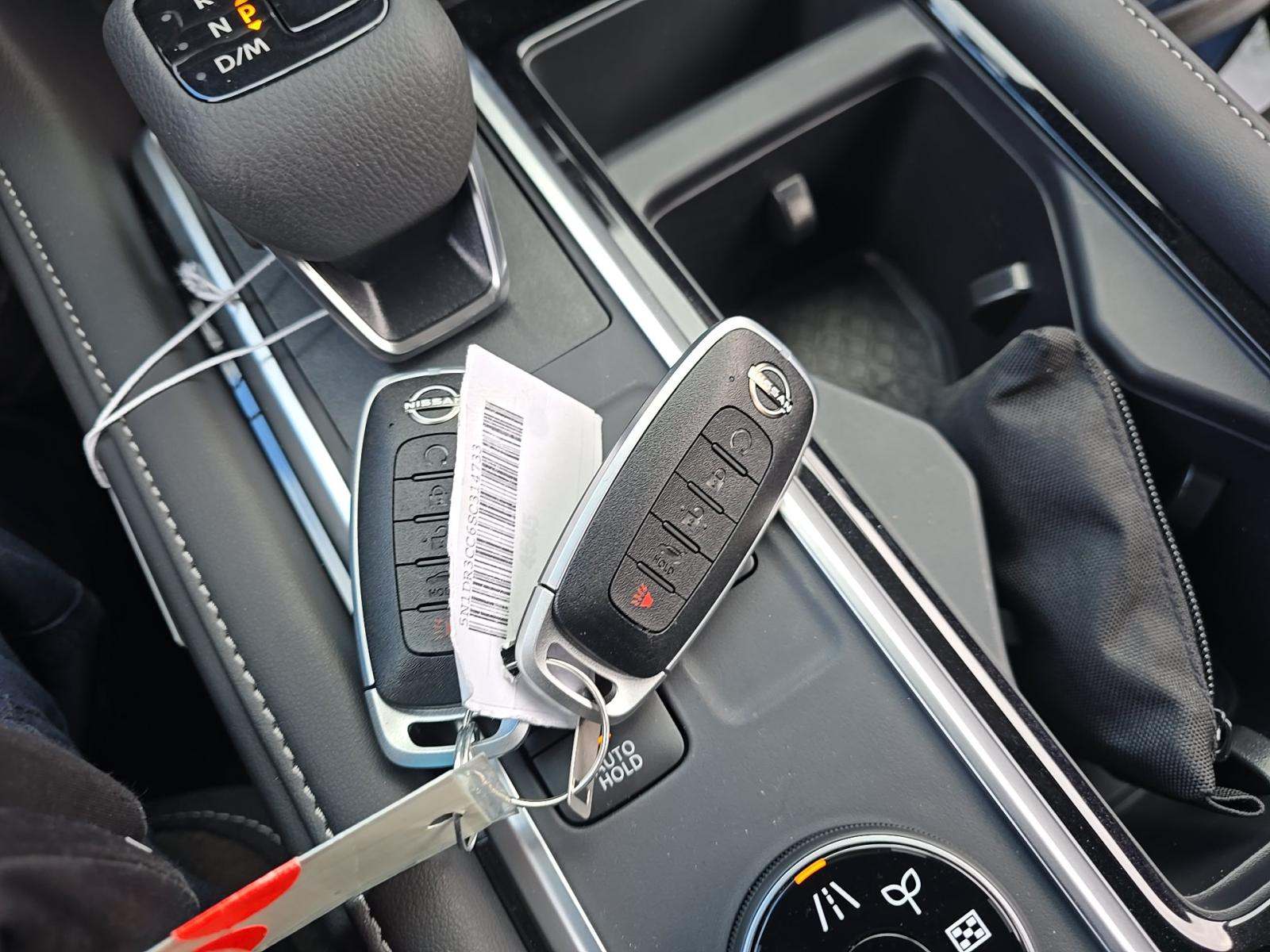 2025 Nissan Pathfinder SL AWD