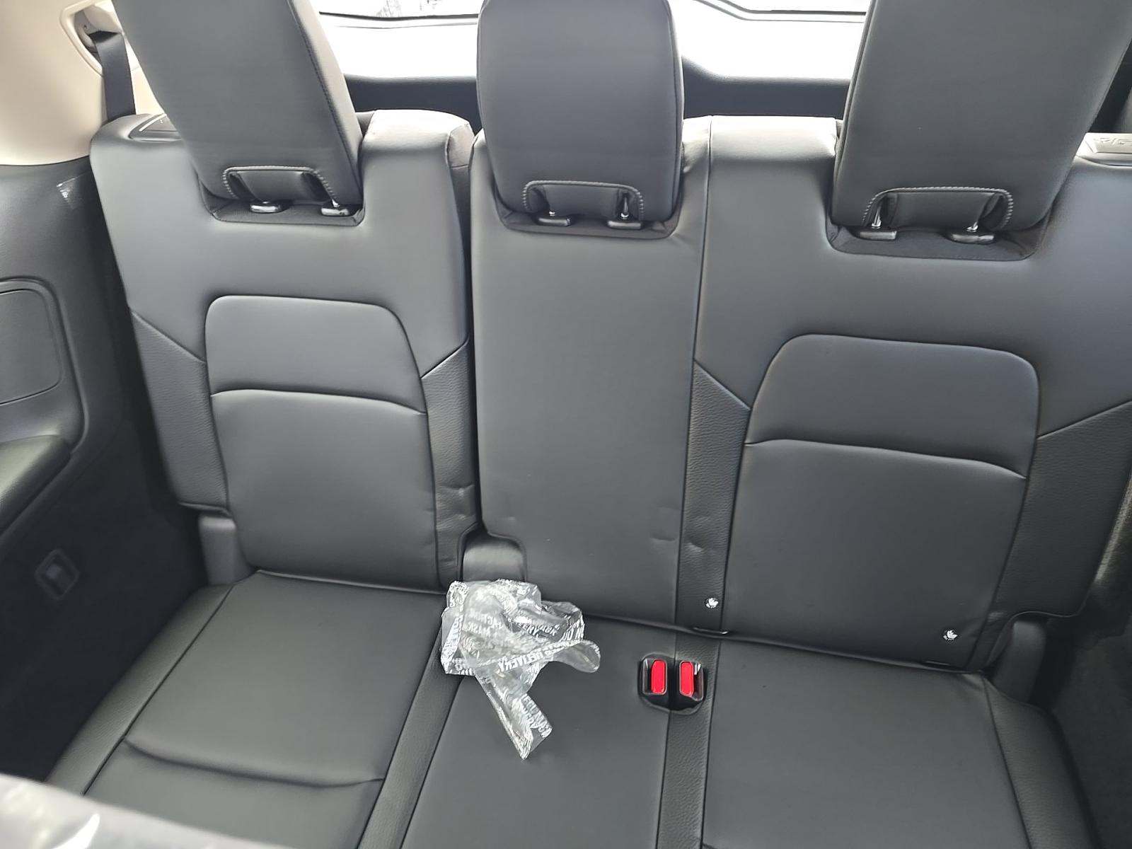 2025 Nissan Pathfinder SL AWD