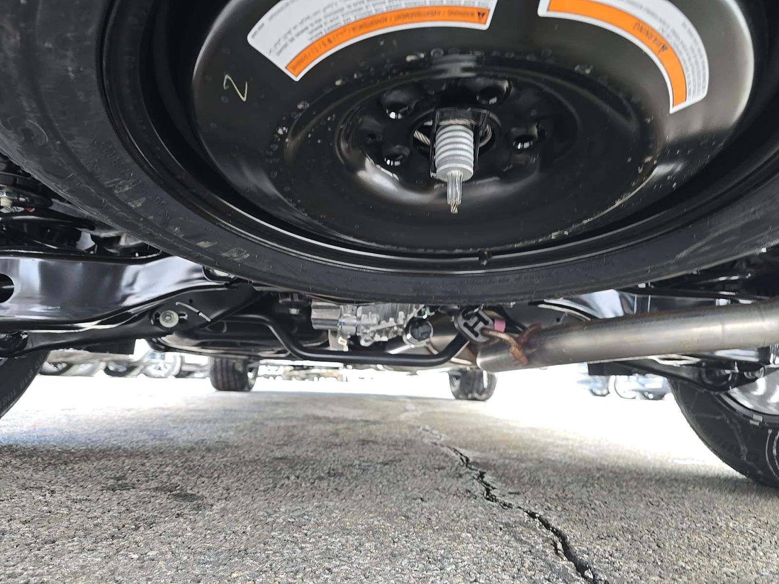 2025 Nissan Pathfinder SL AWD