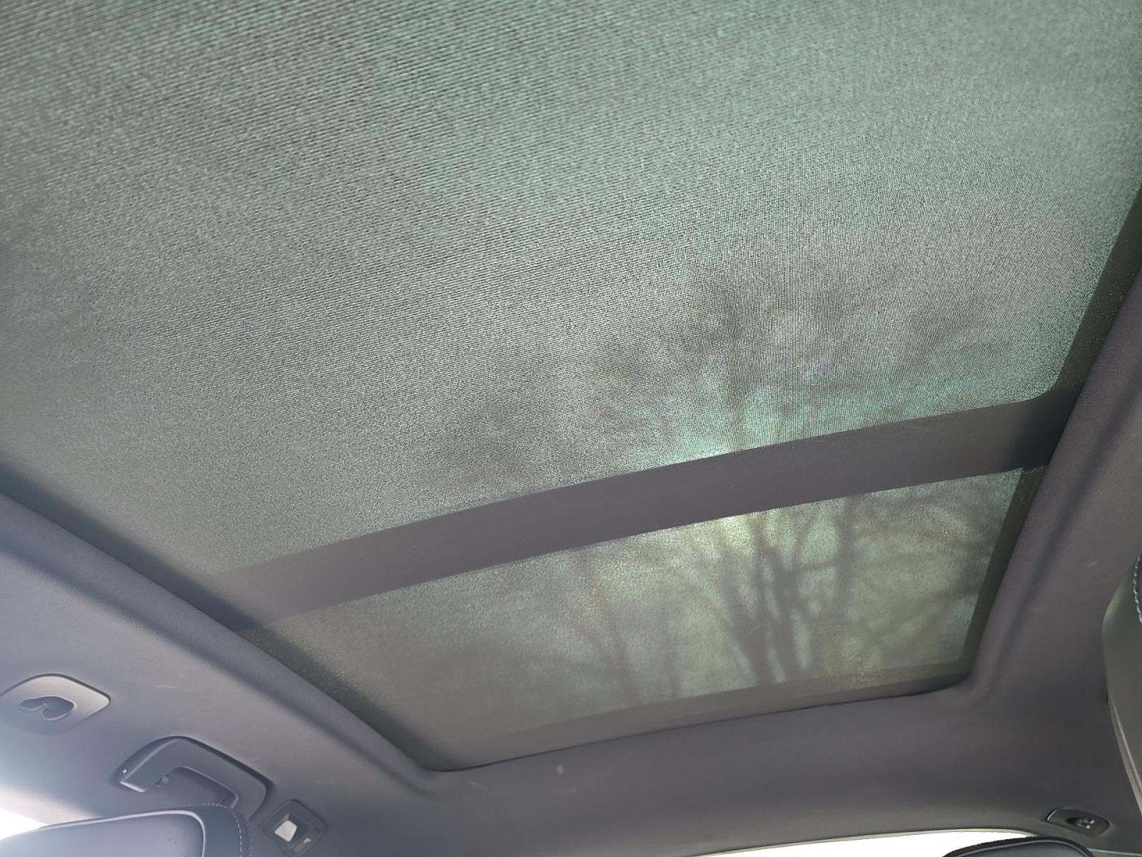 2022 Porsche Macan Base AWD