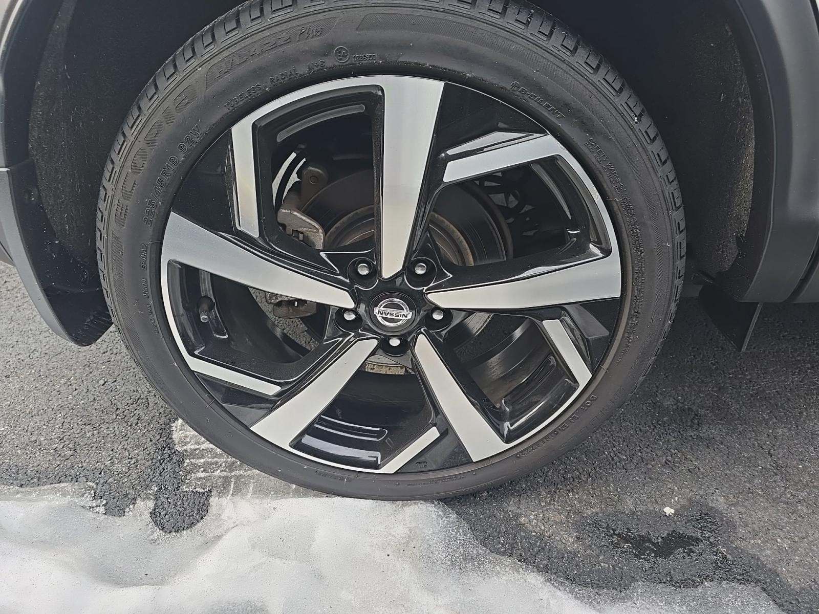 2022 Nissan Rogue Sport SL AWD