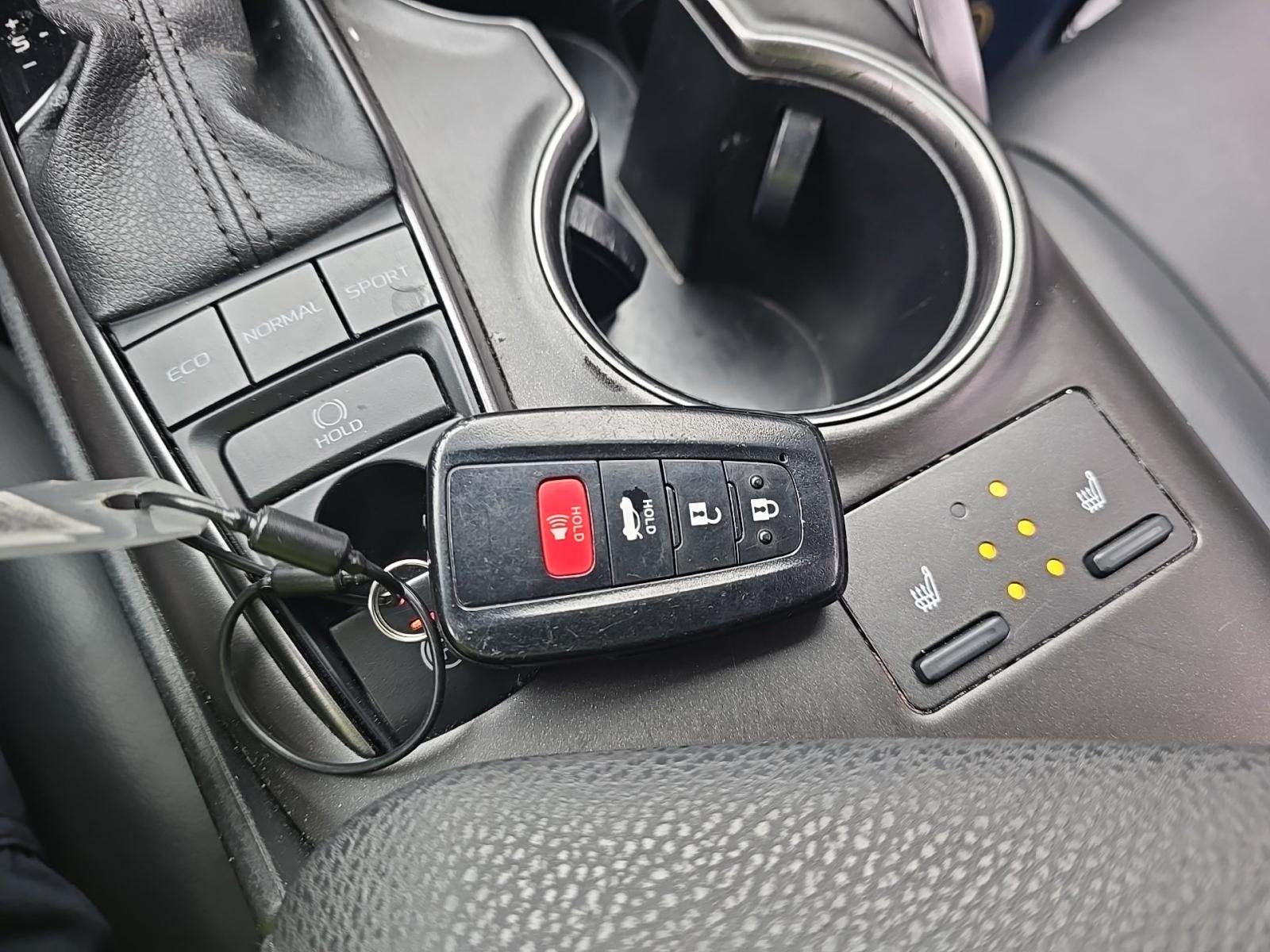 2023 Toyota Camry XSE FWD