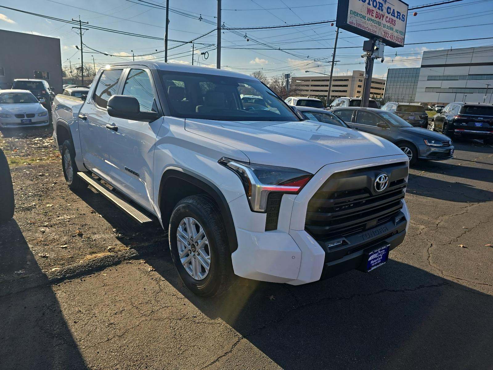 2024 Toyota Tundra SR5 AWD