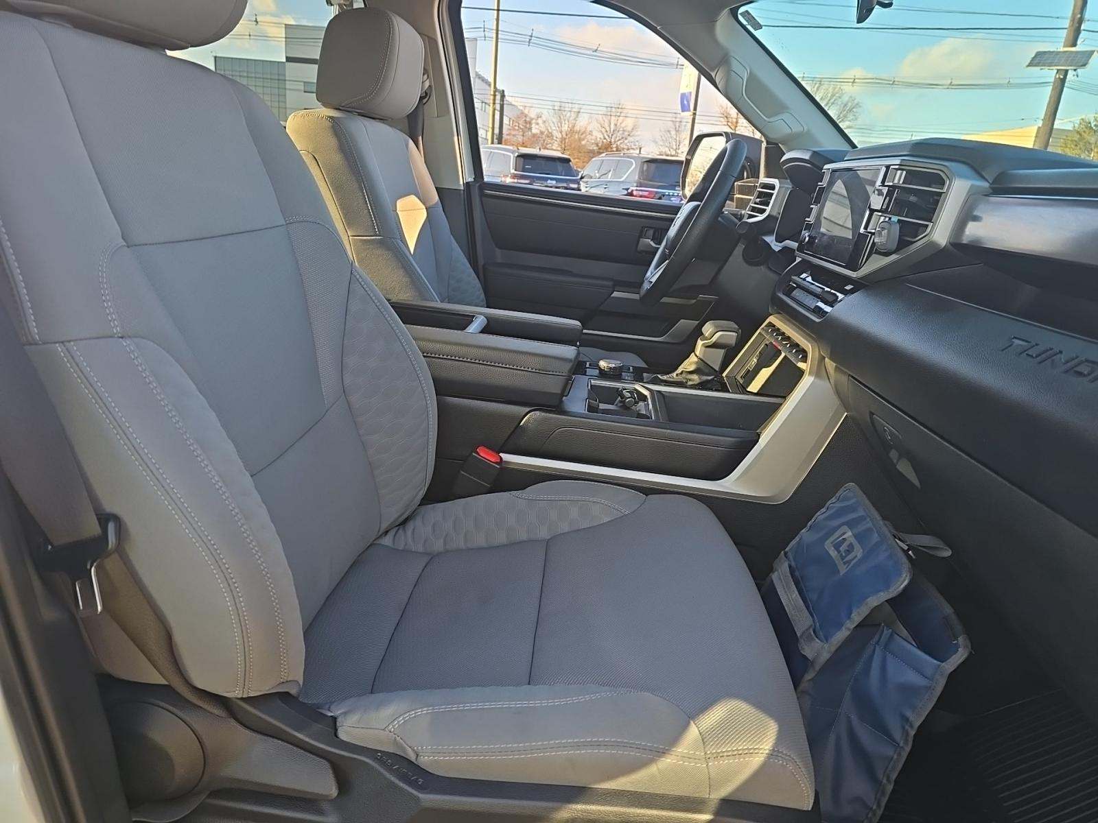 2024 Toyota Tundra SR5 AWD