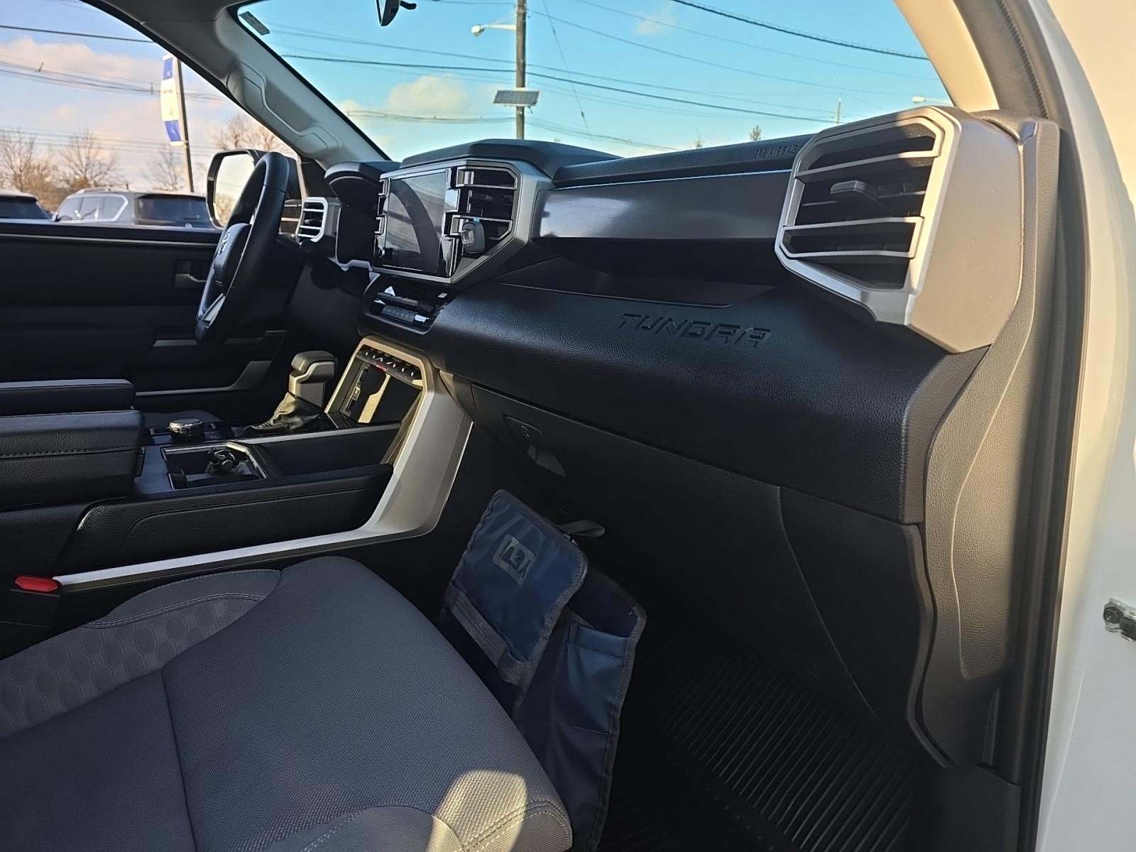 2024 Toyota Tundra SR5 AWD