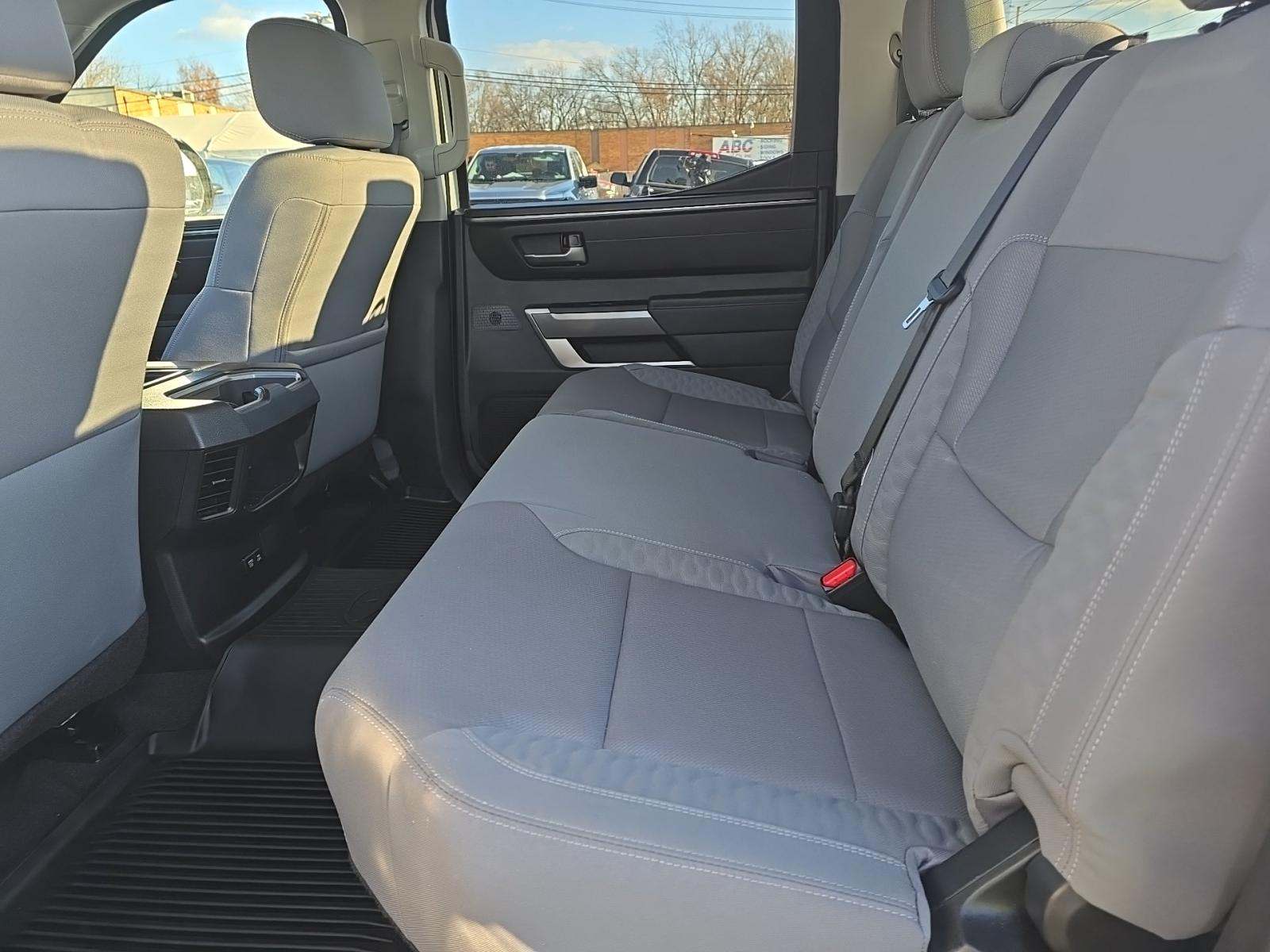 2024 Toyota Tundra SR5 AWD